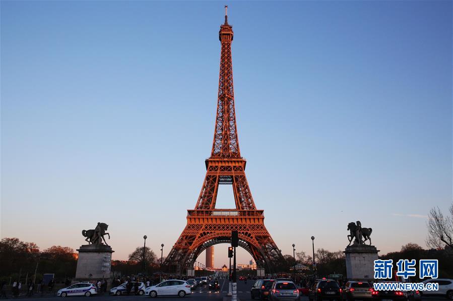 （国际）（2）巴黎埃菲尔铁塔迎来130岁生日
