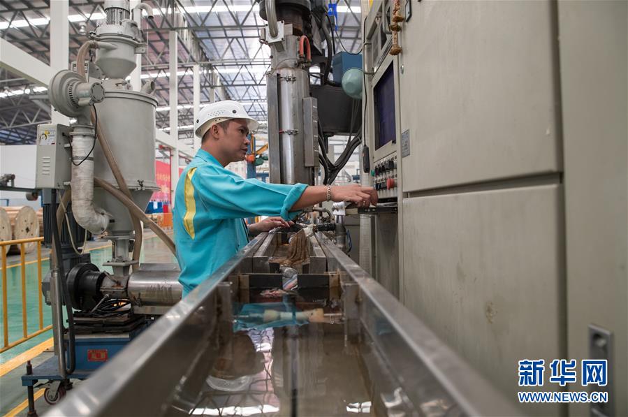 (国际·“一带一路”高峰论坛·图文互动)(3)中企为泰国人创造机遇——泰中罗勇工业园员工眼中的“一带一路”