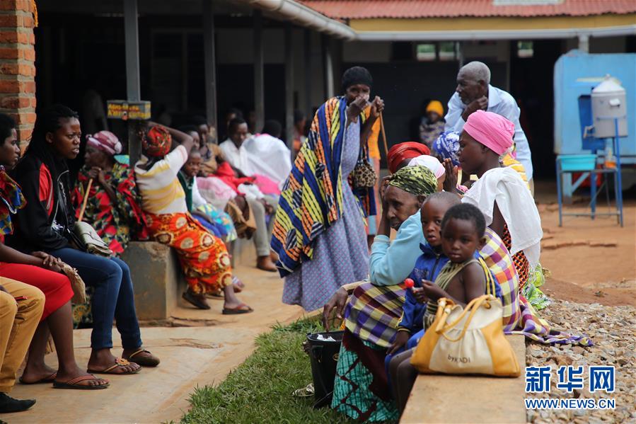 （国际&middot;图文互动）（5）&ldquo;中国医生帮我们治愈了其他医生无法治好的疾病&rdquo;&mdash;&mdash;记中国医疗队为卢旺达贫民义诊活动