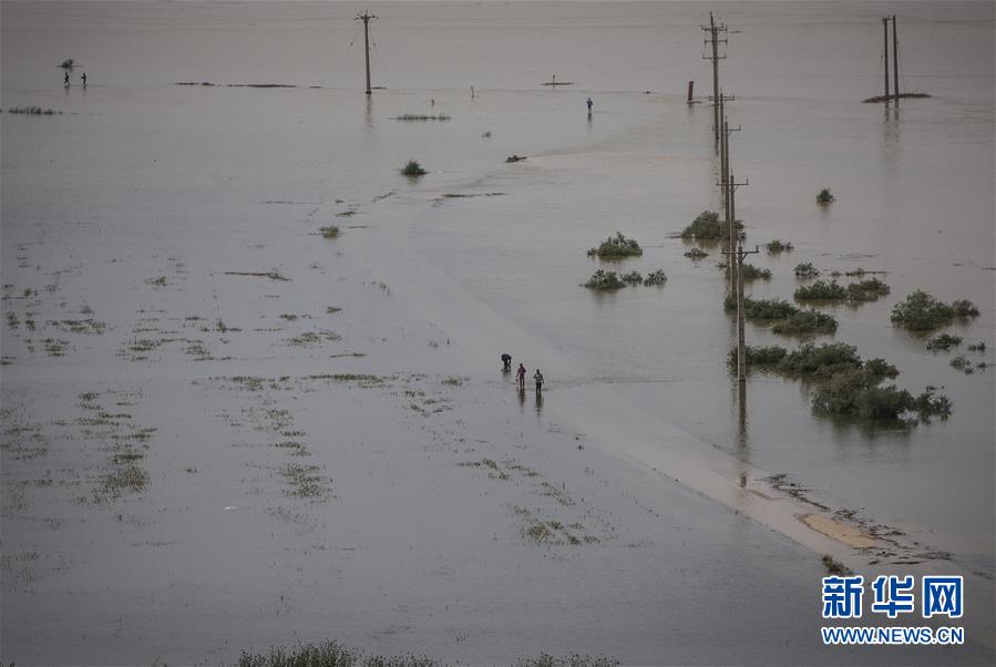 （国际）（3）汛情升级 伊朗疏散更多民众