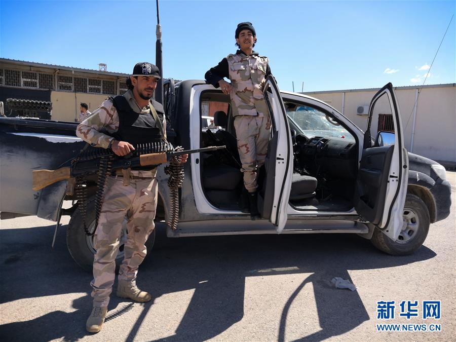 （国际）（1）利比亚民族团结政府军队在的黎波里南部集结