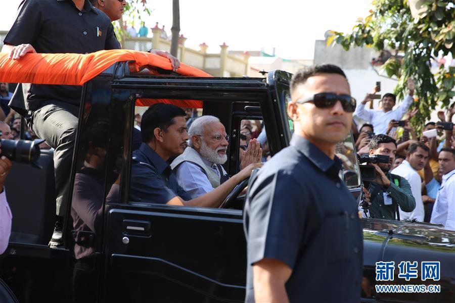 (国际)(4)印度大选第三阶段投票开始 总理莫迪完成投票