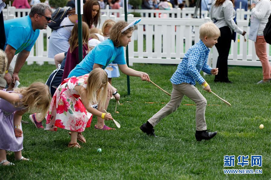 （国际）（5）白宫举行复活节“滚彩蛋”活动