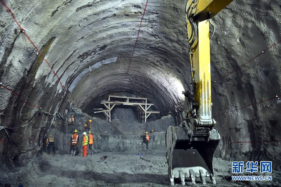 （社会）（2）&ldquo;一带一路&rdquo;连八方 中老铁路施工忙