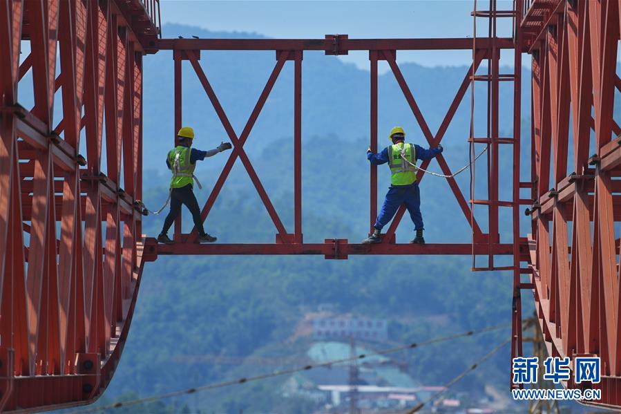 （社会）（3）&ldquo;一带一路&rdquo;连八方 中老铁路施工忙