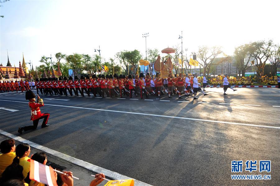 （国际）（2）泰国国王加冕典礼巡游在曼谷举行