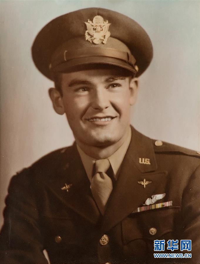 (国际· 图文互动)(3)通讯:“和平是我们共同的追求”——美国“飞虎队”父子的中国情缘