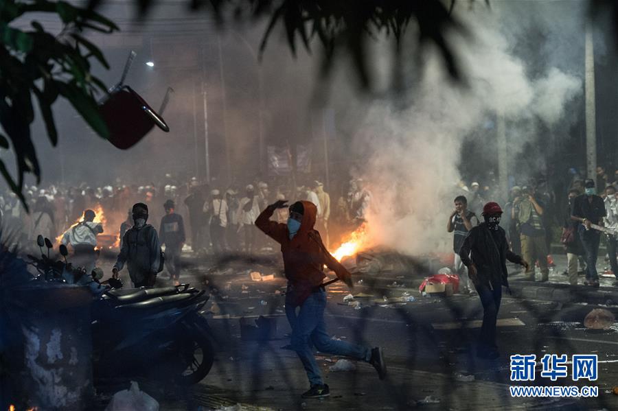 （国际）（13）印尼警方逮捕69名制造骚乱的嫌疑人