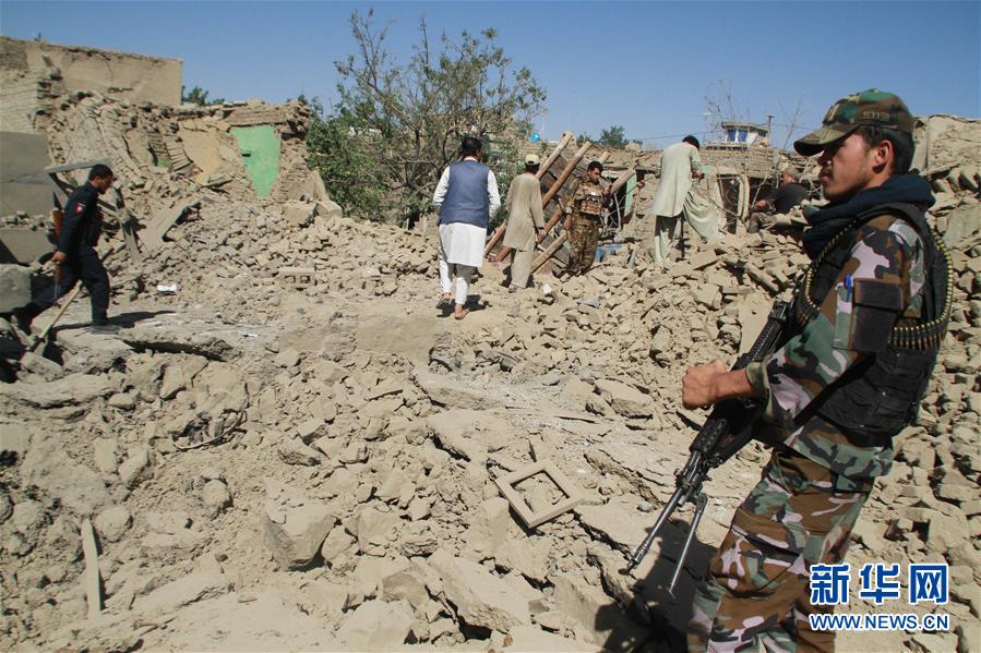 （国际）（1）阿富汗东部汽车炸弹袭击致百余人伤亡