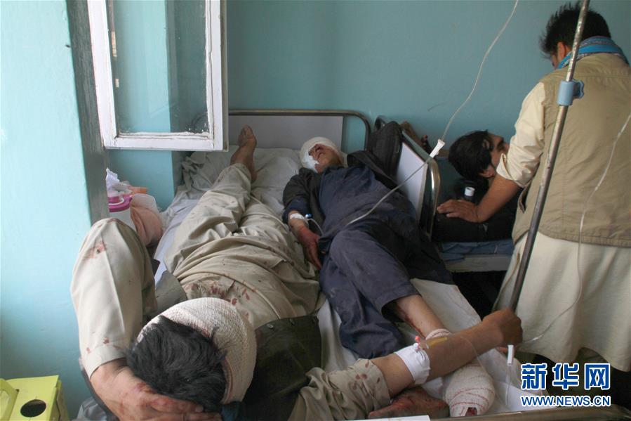 （国际）（3）阿富汗东部汽车炸弹袭击致百余人伤亡