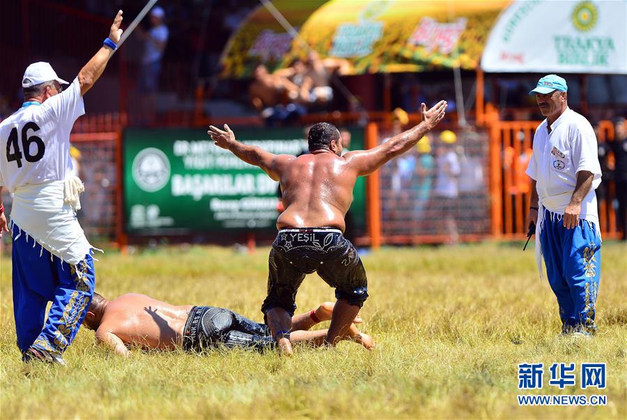 （国际）（2）独具魅力的土耳其橄榄油摔跤