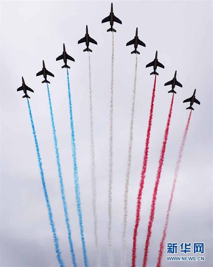 （国际）（3）法国举行国庆阅兵式