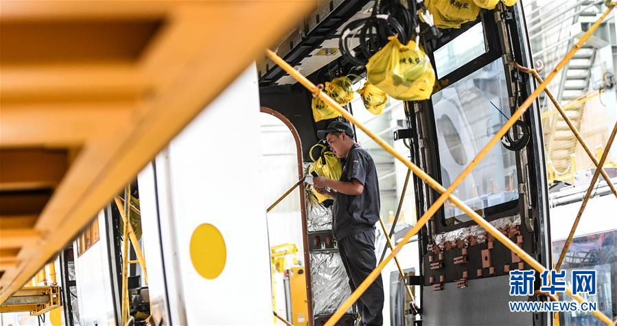 （经济）（2）中国为以色列研制的轻轨列车将于2021年全部交付