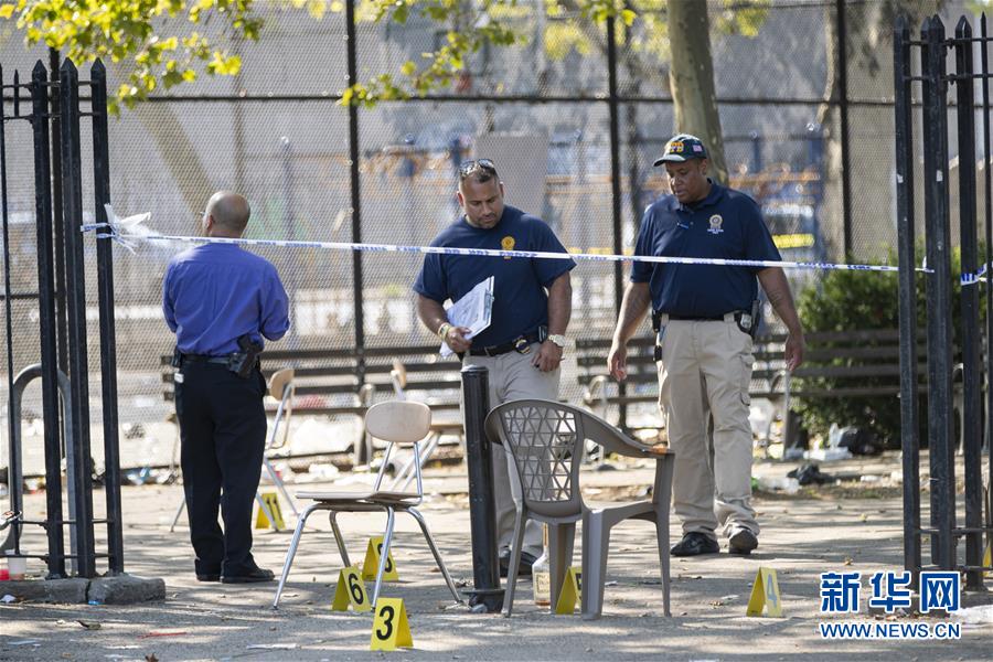 （国际）（3）纽约布鲁克林发生枪击事件 致1死11伤