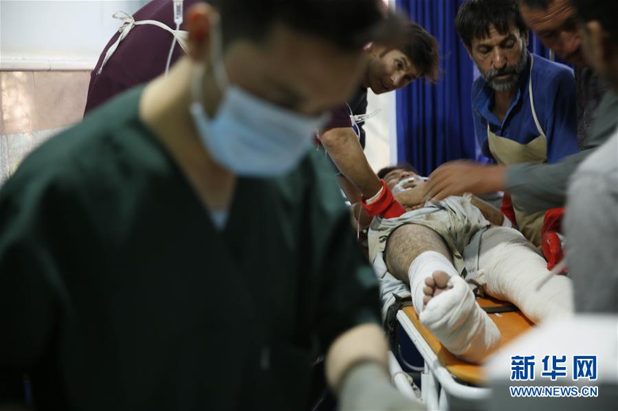 （國際）（1）阿富汗長途客車遭遇地雷爆炸 34人死亡