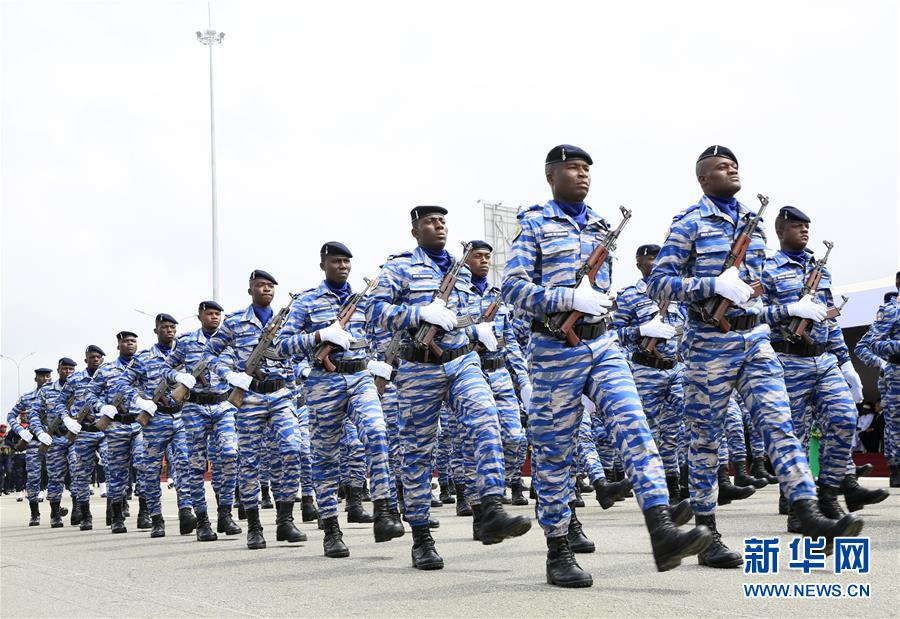（国际）（3）科特迪瓦举行阅兵式庆祝独立59周年
