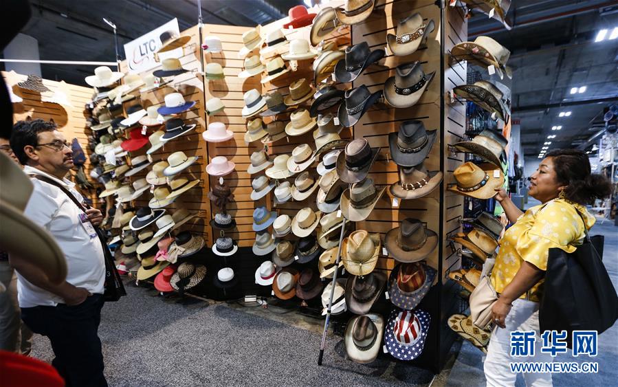 （国际&middot;图文互动）（2）通讯：美国服装鞋帽商期盼中美经贸摩擦早日结束