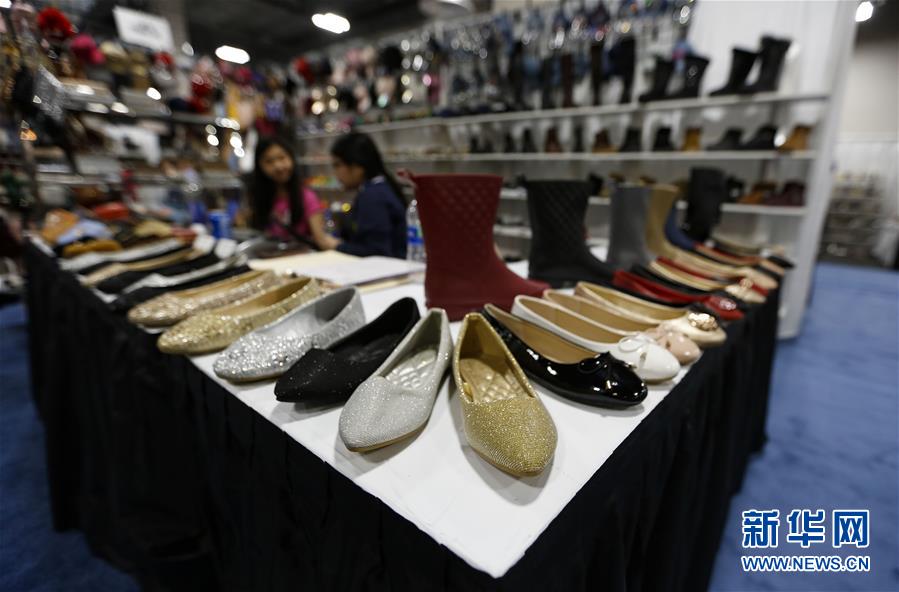 （国际&middot;图文互动）（4）通讯：美国服装鞋帽商期盼中美经贸摩擦早日结束