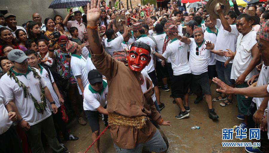 （国际）（5）尼泊尔庆祝神牛节