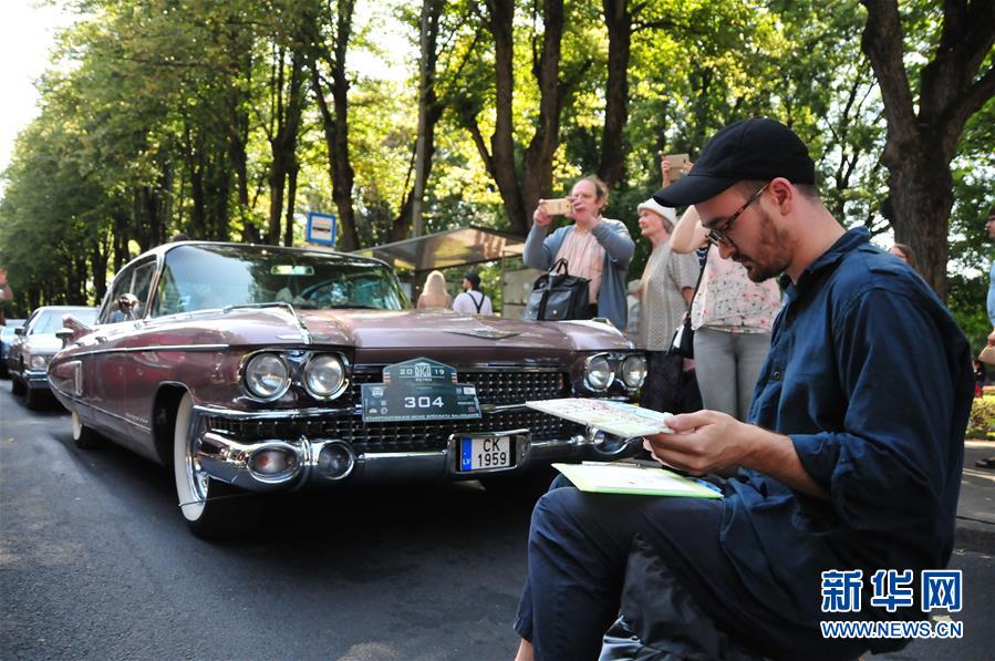 （国际）（4）拉脱维亚举办老爷车巡游