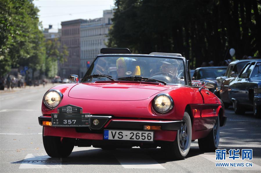（国际）（5）拉脱维亚举办老爷车巡游