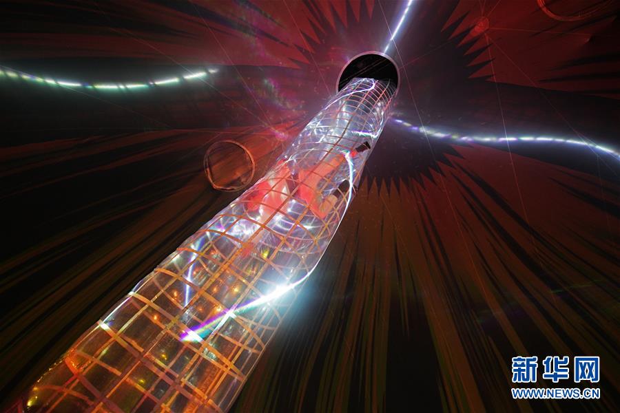 （新华视界）（1）新加坡：《仲夏夜空》预展精彩纷呈