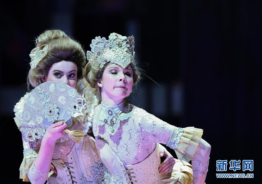 （国际）（5）世界可穿着艺术大赛在惠灵顿举办年度秀场表演