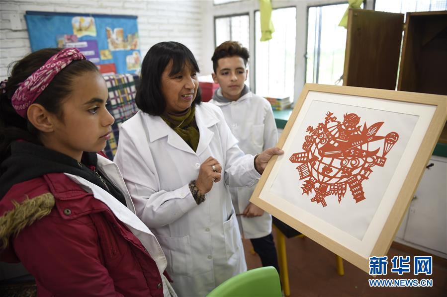 （国际·图文互动）（1）通讯：在乌拉圭，有一所小学以“中国”命名