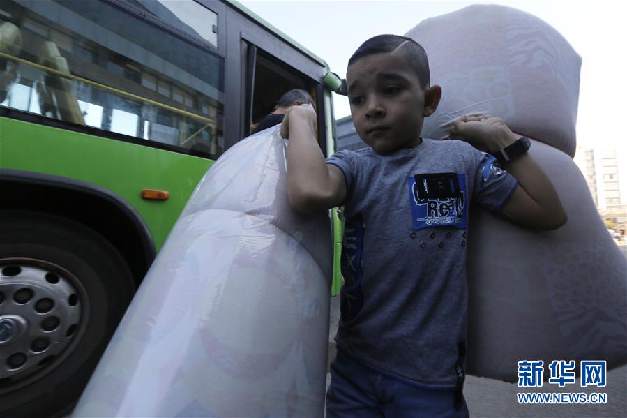 （国际）（2）近千名叙利亚难民从黎巴嫩返乡