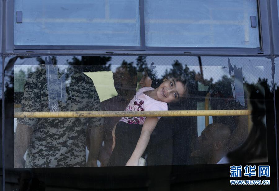 （国际）（4）近千名叙利亚难民从黎巴嫩返乡