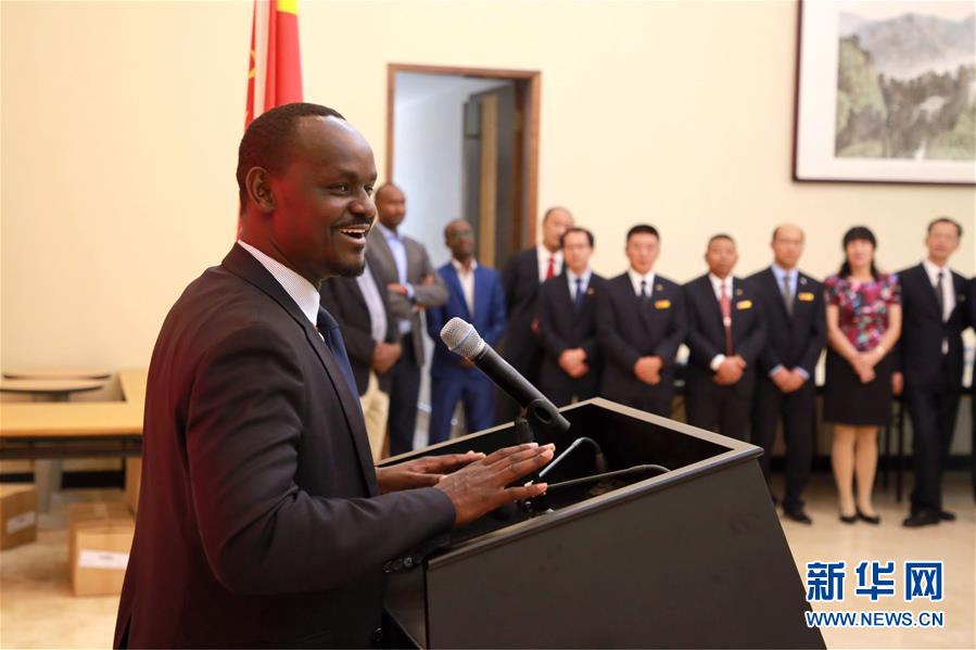 （國際）盧安達迎來新一批中國援盧醫療隊