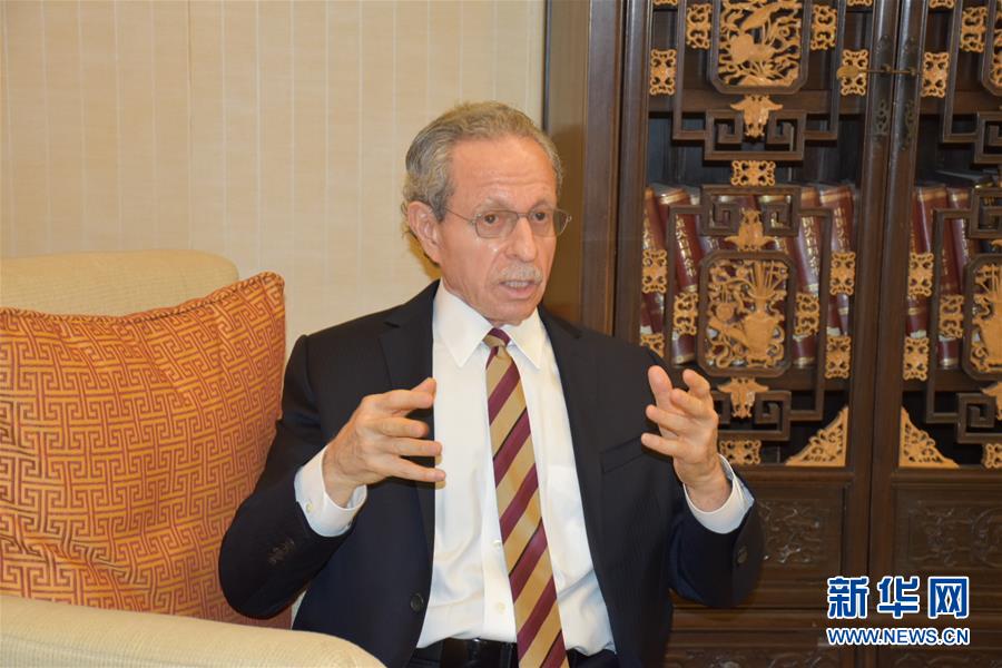 (国际·图文互动)(1)专访:西方应尝试从中国角度理解香港问题——访美国库恩基金会主席罗伯特·库恩