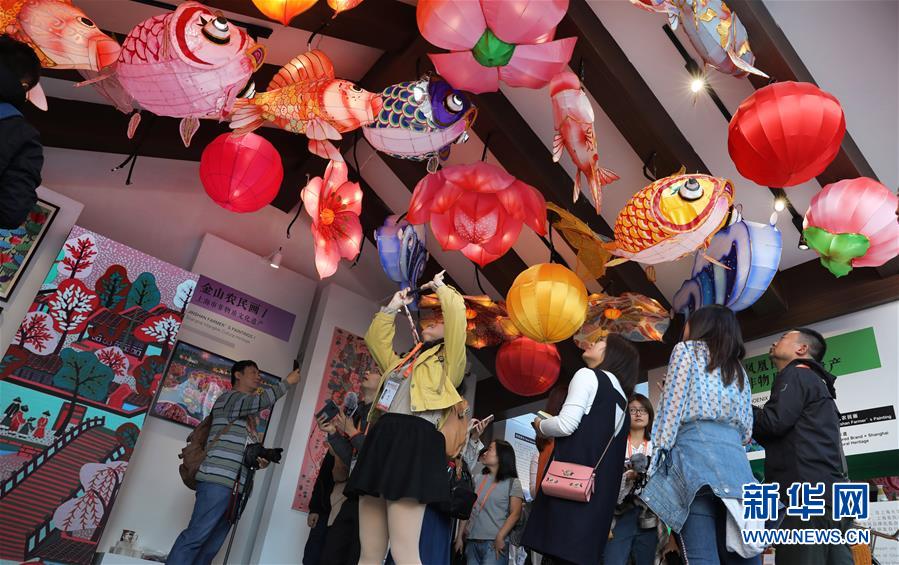 （第二届进博会）（8）探访进博会新增展区：品味非遗文化 体验汽车科技