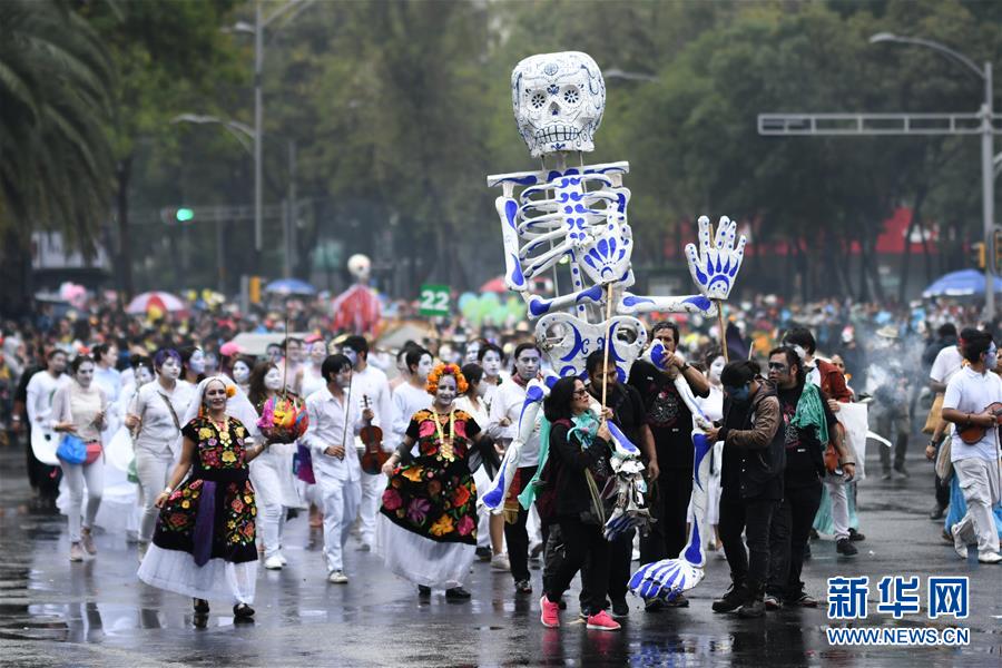 （国际）（4）墨西哥城举行亡灵节游行