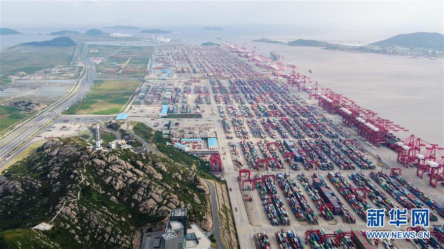 （新华全媒头条&middot;第二届进博会&middot;图文互动）（8）进博之光辉耀世界 &mdash;&mdash;写在第二届中国国际进口博览会开幕之际