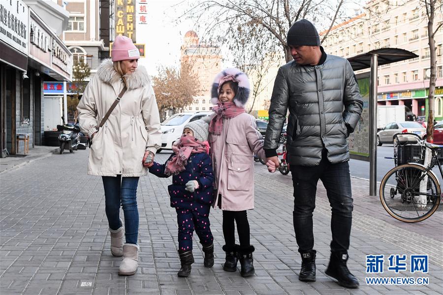 （社会）（7）俄罗斯姑娘维多利亚：我在满洲里做生意