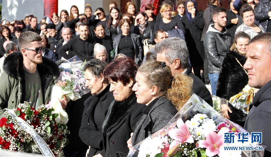 （国际）（4）阿尔巴尼亚为地震遇难者举行葬礼