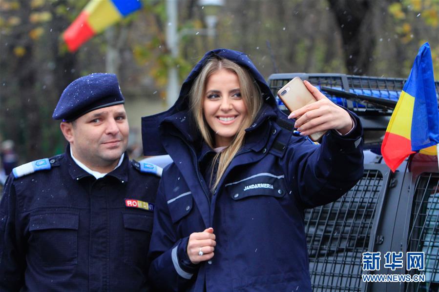 （国际）（4）罗马尼亚举行国庆阅兵式