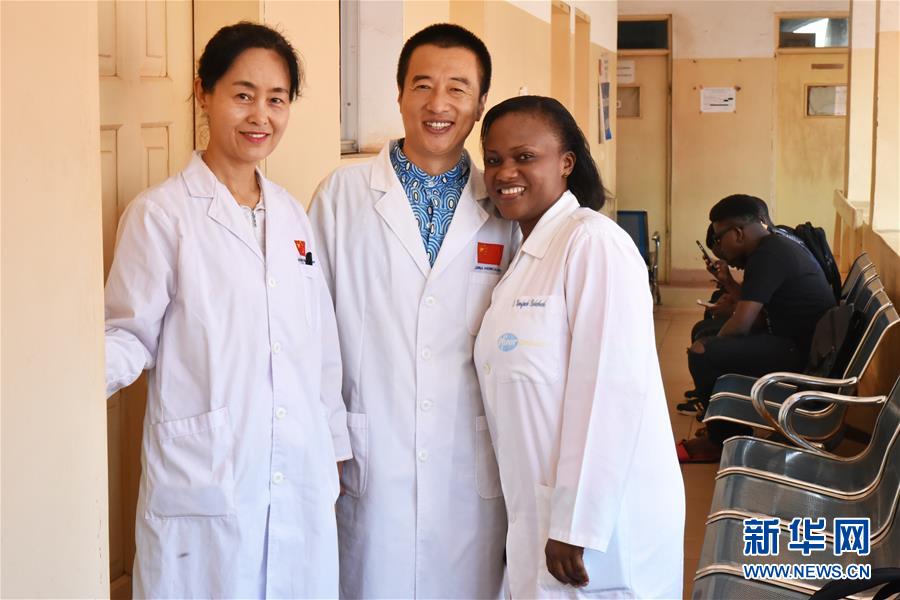 (国际·图文互动)(1)通讯:《中喀一家人》——赠别中国医疗队员的非洲旋律