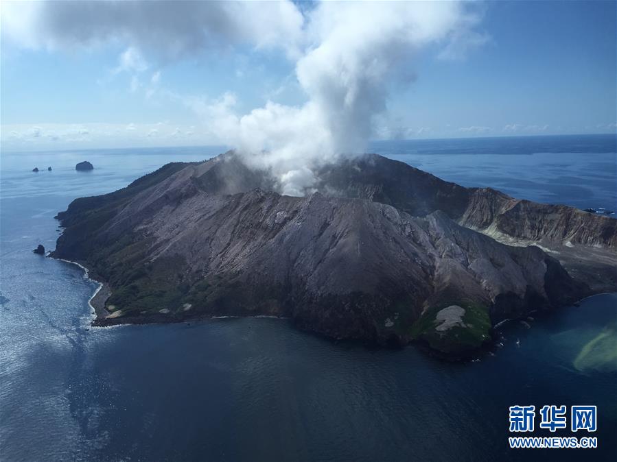 （國際）（1）新西蘭懷特島火山突然噴發已致一人死亡