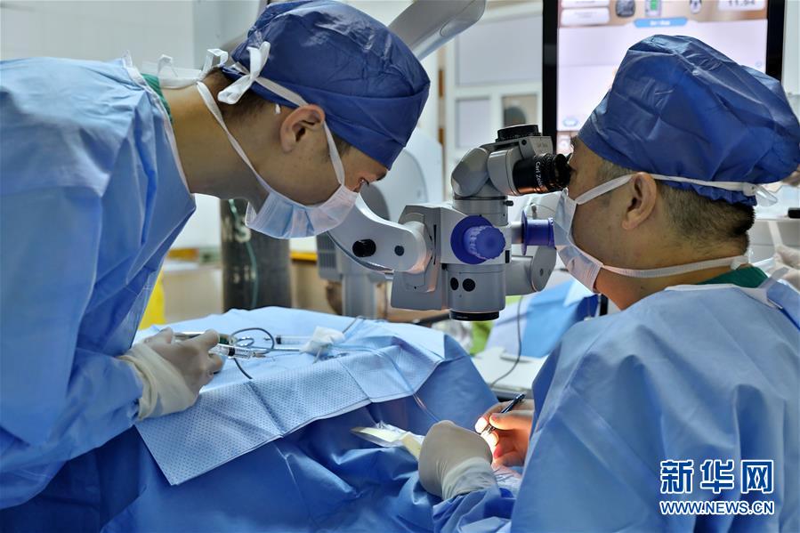 （国际·图文互动）（7）通讯：给更多人带来光明——记中国驻吉布提保障基地“光明行动”专项医疗服务活动