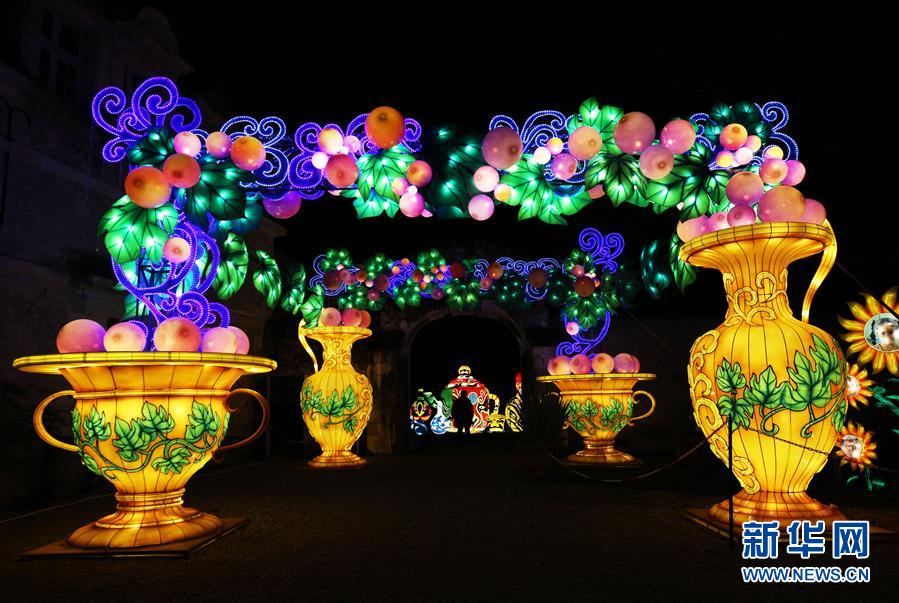 （国际）（4）中国彩灯点亮法国塞纳古堡