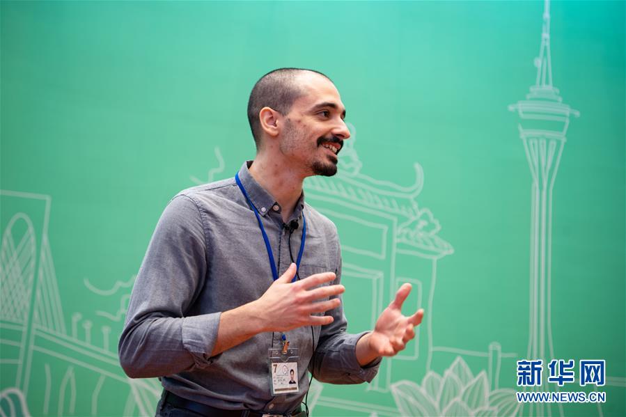 (澳门回归20周年·图文互动)(10)殷殷关怀满濠江——习近平主席视察澳门基层回访记