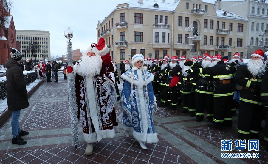 （国际）（4）白俄罗斯首都举行新年巡游