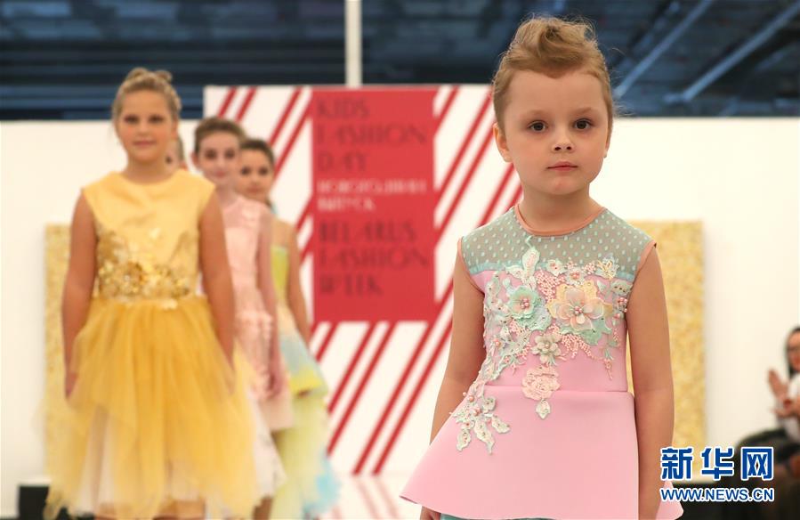 （XHDW）（2）白俄罗斯举办新年儿童时装节