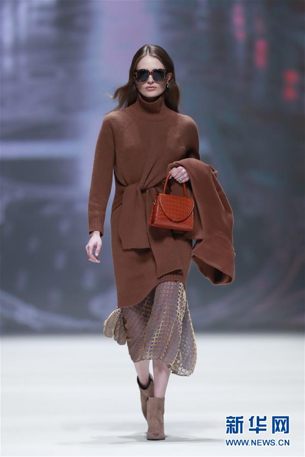 （国际）（1）Riani品牌亮相柏林秋冬时装周