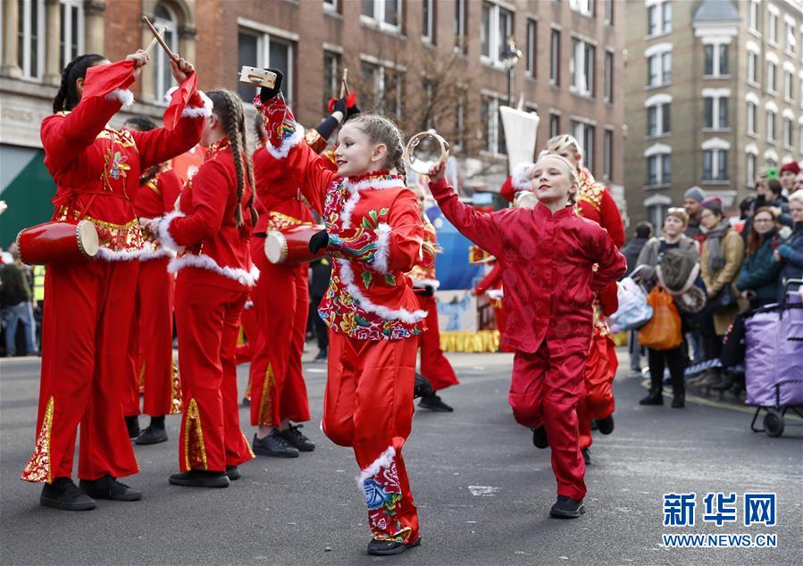 （国际）（5）伦敦举行新春巡游庆祝中国农历新年