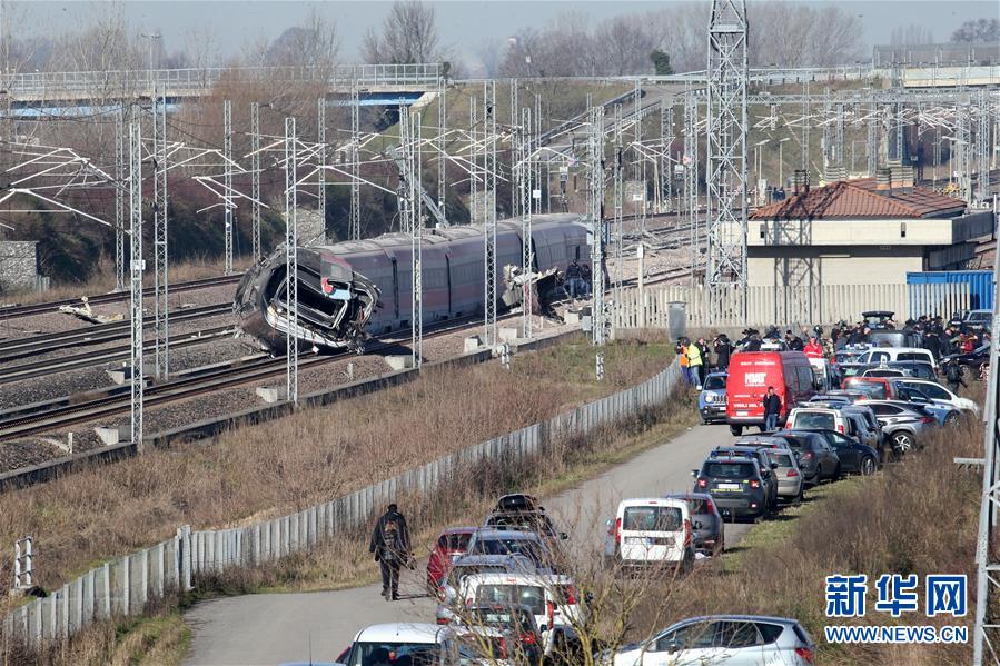 （国际）（4）意大利北部发生高铁列车脱轨事故 两人死亡多人受伤