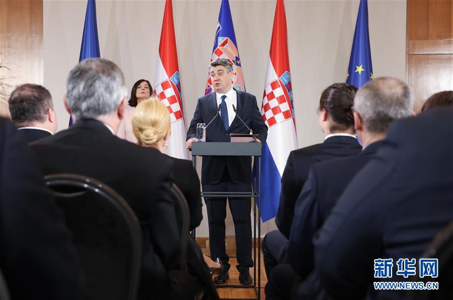 （国际）（2）米拉诺维奇宣誓就任克罗地亚总统