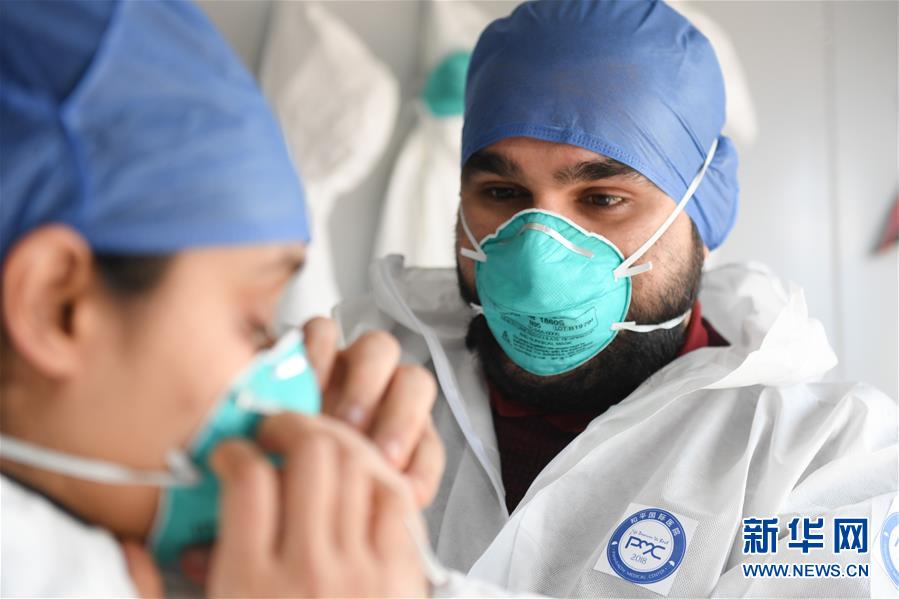 （新华全媒头条&middot;图文互动）（16）听，人类命运共同体的大合唱&mdash;&mdash;中国同国际社会携手抗击新冠肺炎疫情述评